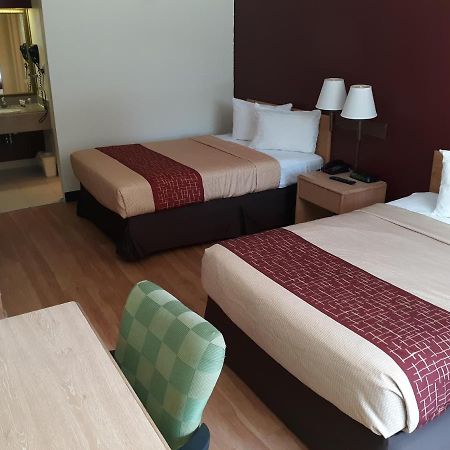 Oyo Hotel Phenix City Central 외부 사진